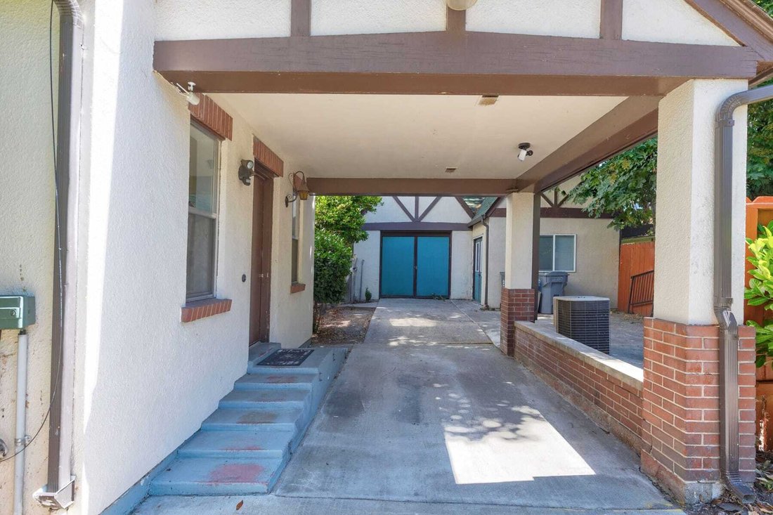 House in Grants Pass, Oregon, United States 3 - 18202168