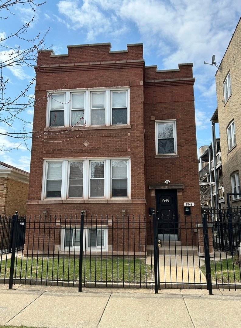 Chicago, Illinois, United States 1 - 18199917