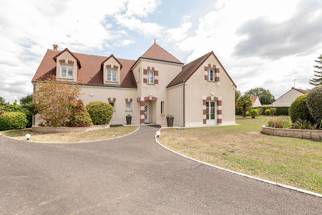 Villa in Chailles, Centre-Val de Loire, France 3 - 18201856