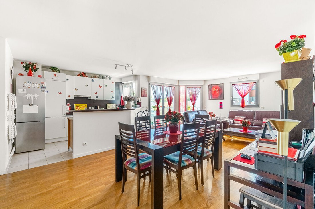 Apartment in La Fourche-Guy Môquet, Paris 17e Arrondissement, Paris 2 - 18201878