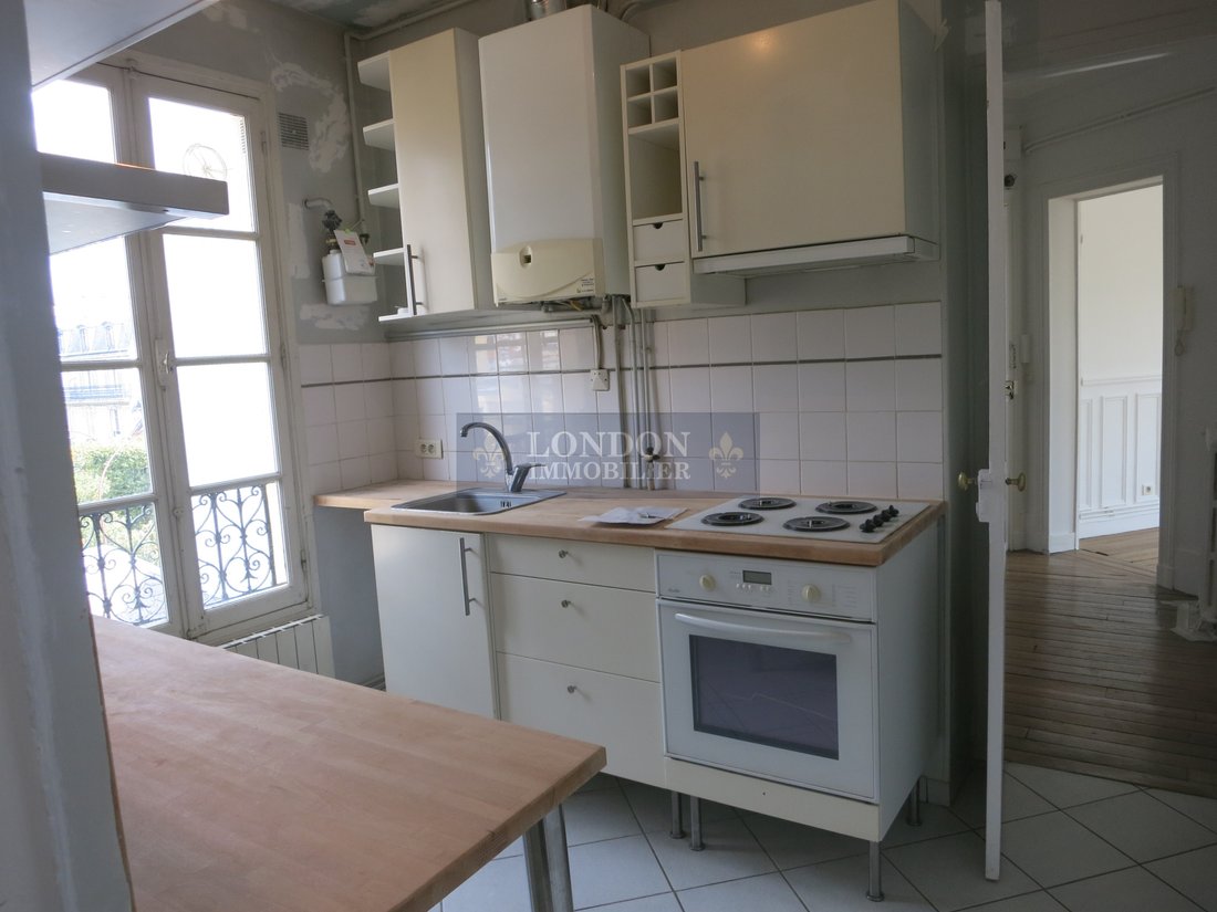 Apartment in Domaine National du Château, Versailles, France 3 - 18200569