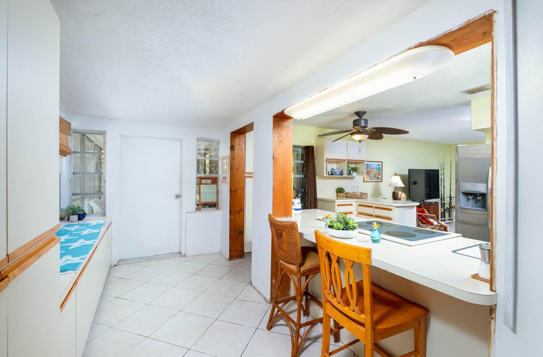 Key Largo, Florida, United States 4 - 18201995