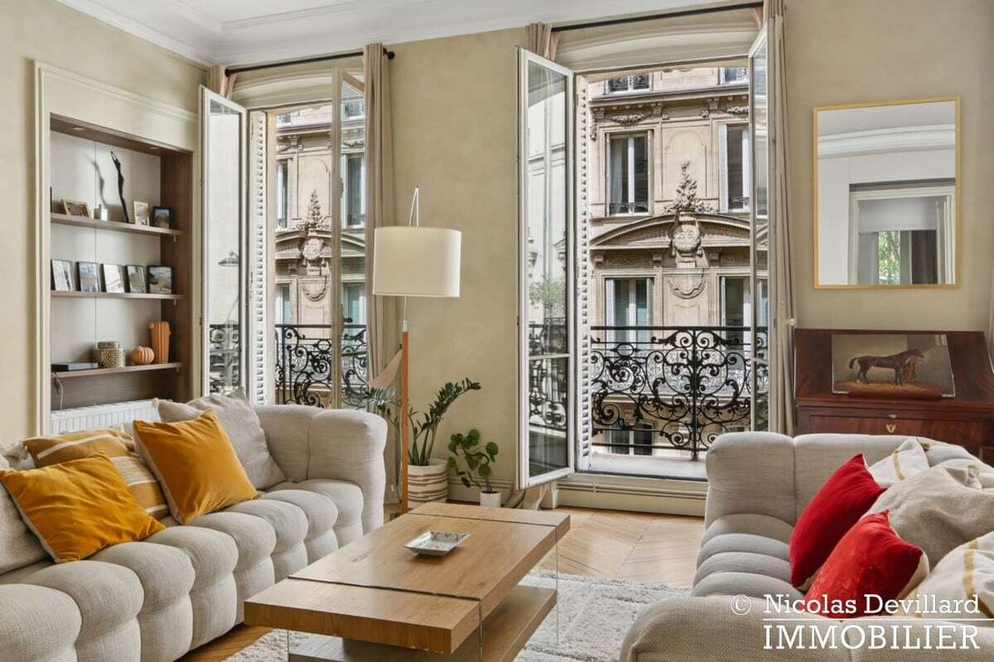 Apartment in Elysées-Madeleine, Paris 8e Arrondissement, Paris 5 - 18204429