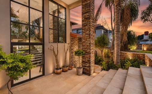 House in Hartbeespoort, North West, South Africa 1