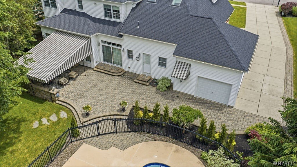 Grandyle Village, New York, United States 5 - 18205364