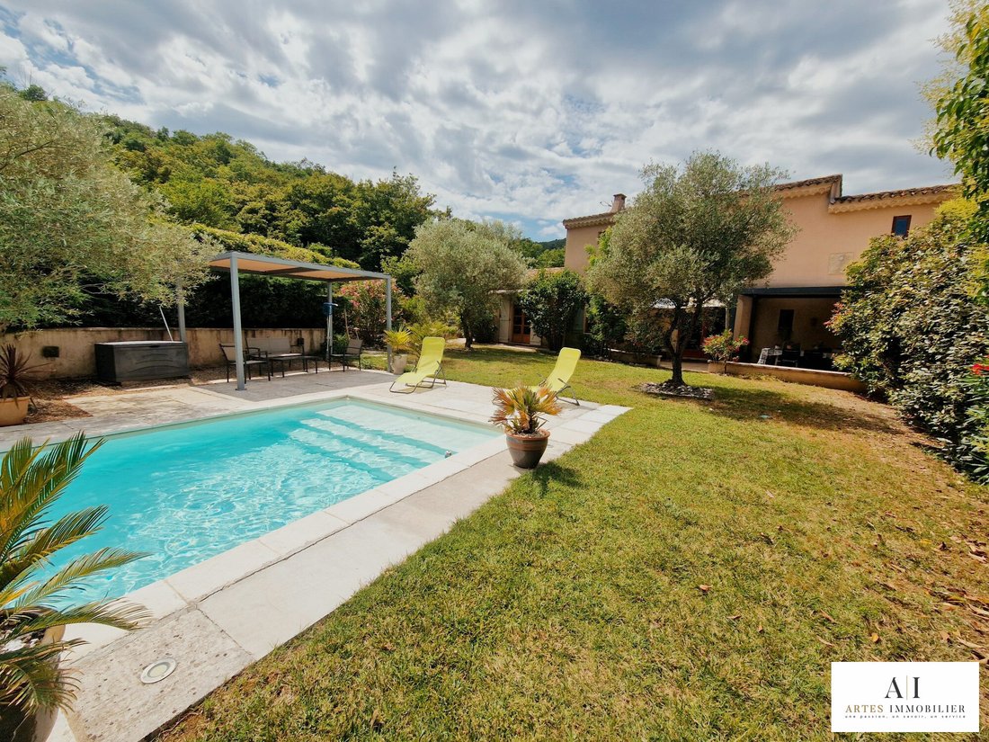 Villa in Saint-Thome, Auvergne-Rhône-Alpes, France 2 - 18206887
