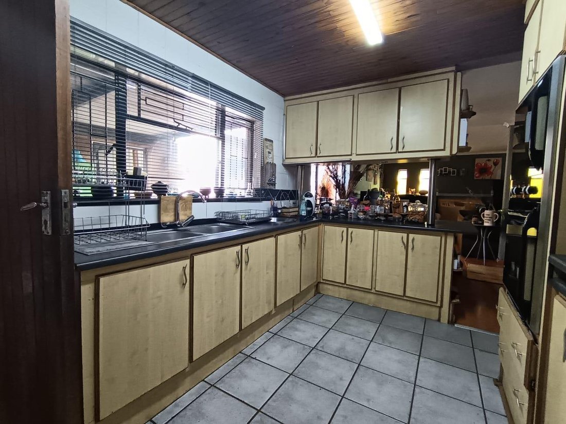 House in Heuwelsig, Free State, South Africa 4 - 18201038