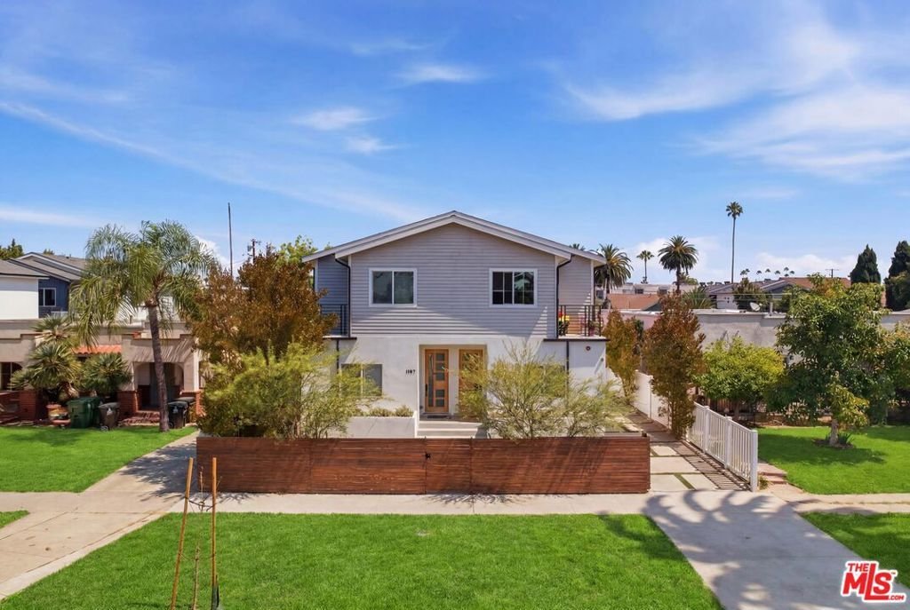 Los Angeles, California, United States 1 - 18203396