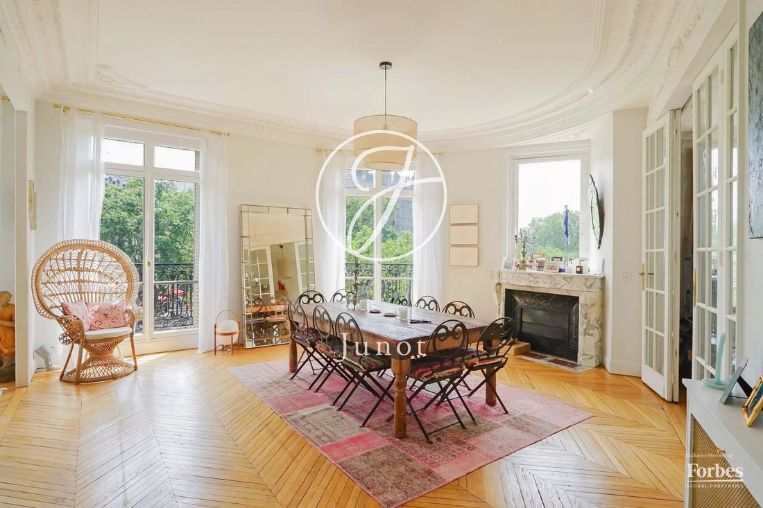Apartment in Gros Caillou, Paris 7e Arrondissement, Paris 3 - 18201355