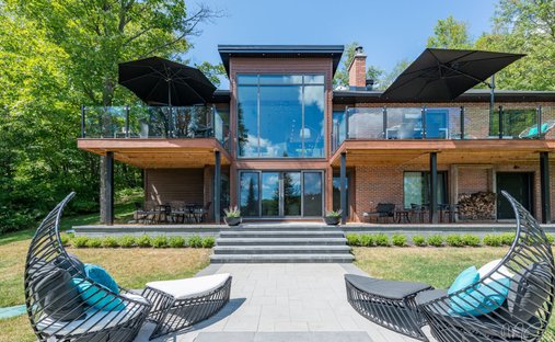 House in Estérel, Quebec, Canada 1