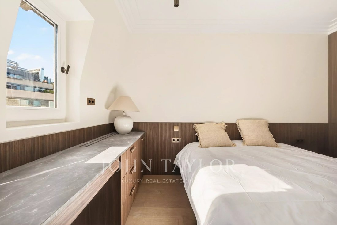 Apartment in Triangle d'Or, Paris 8e Arrondissement, Paris 5 - 18201645