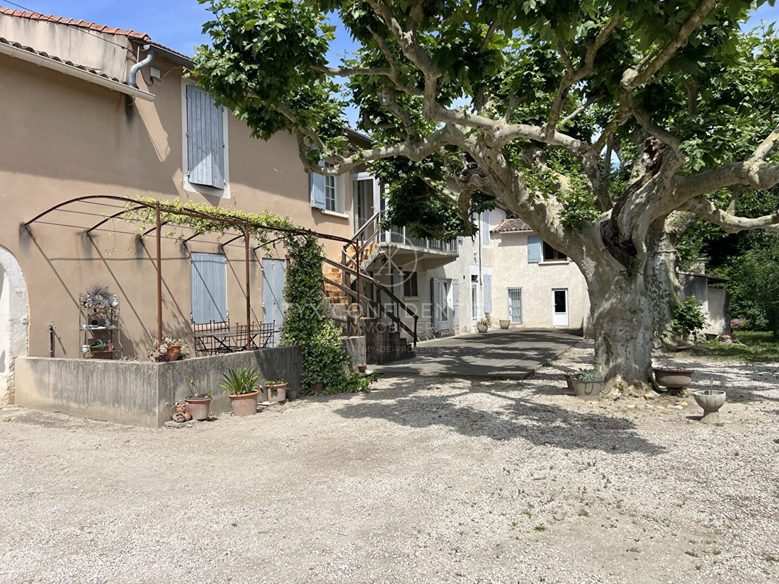 Villa in Eyragues, Provence-Alpes-Côte d'Azur, France 3 - 18205954