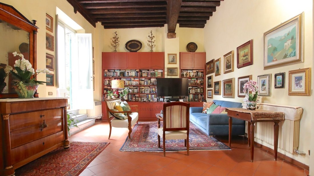 Apartment in Historic Center, Lucca, Tuscany 2 - 18203125