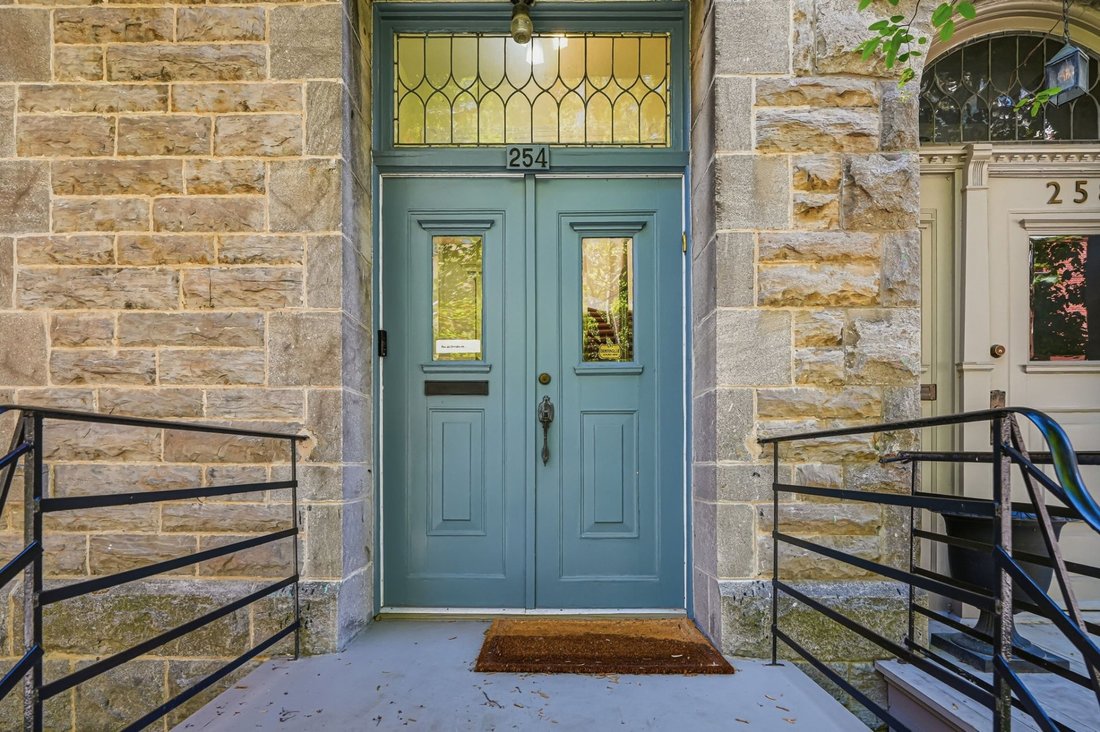 House in Westmount, Quebec, Canada 3 - 18205639