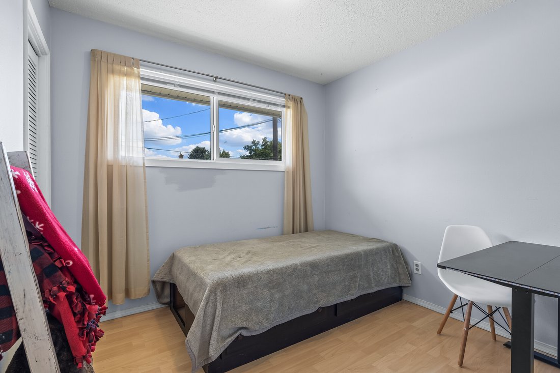 House in Kelowna, British Columbia, Canada 5 - 17358726