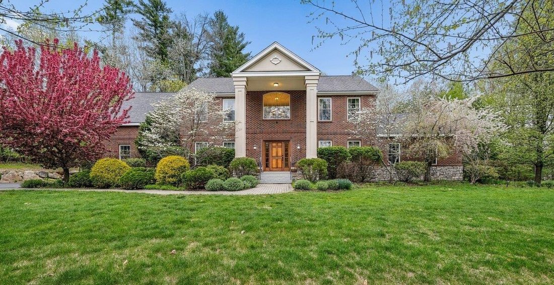 House in Bedford, New Hampshire, United States 3 - 17939856