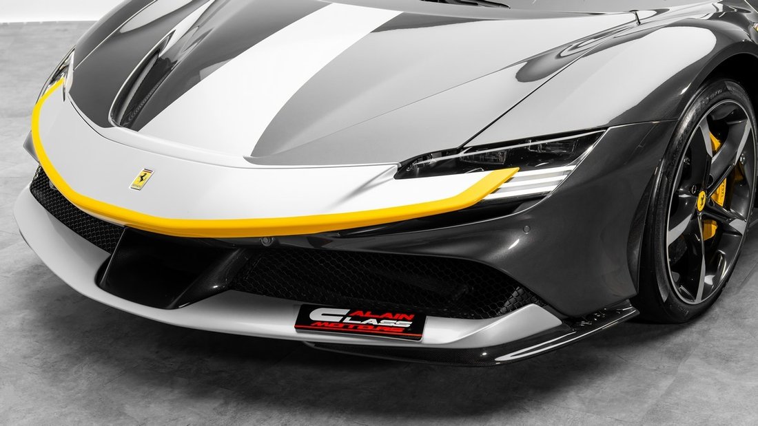 Coupe in Dubai, United Arab Emirates 5 - 18208972