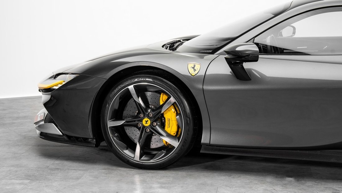 Coupe in Dubai, United Arab Emirates 4 - 18208972