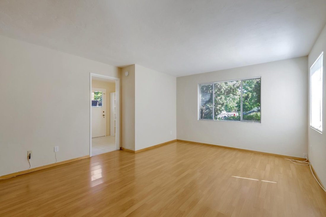 Palo Alto, California, United States 4 - 18207570
