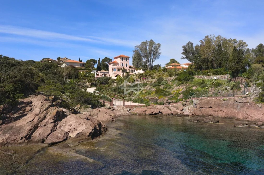 Villa in French Riviera, Provence-Alpes-Côte d'Azur, France 1 - 18208679