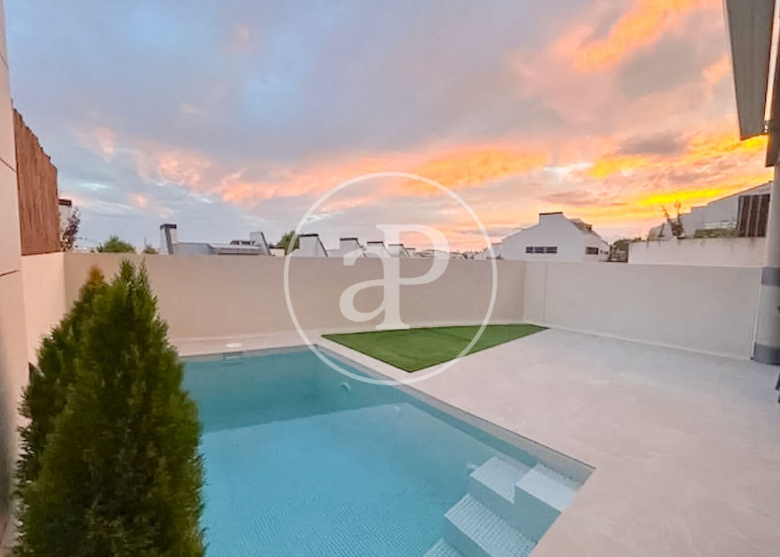 Villa in La Moraleja, Alcobendas, Comunidad de Madrid 2 - 18208574
