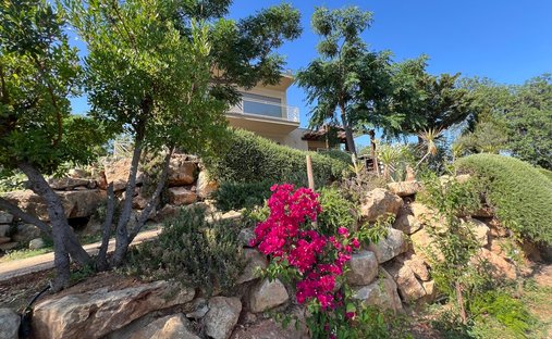 House in Praia dos Pescadores, Olhos de Agua, Portugal 1
