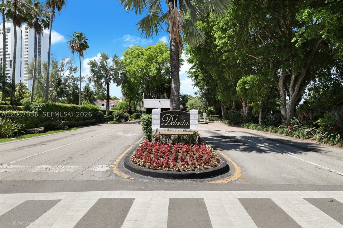 Townhouse in Aventura, Florida, United States 1 - 18207297