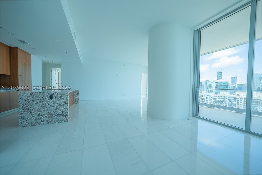 Condo in Miami, Florida, United States 1 - 18207295