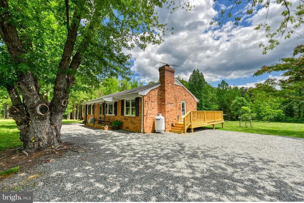 House in Mineral, Virginia, United States 4 - 18024843