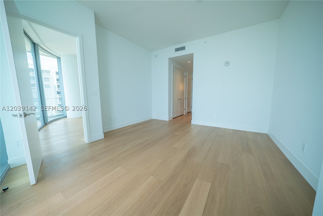 Condo in Miami, Florida, United States 4 - 18207307