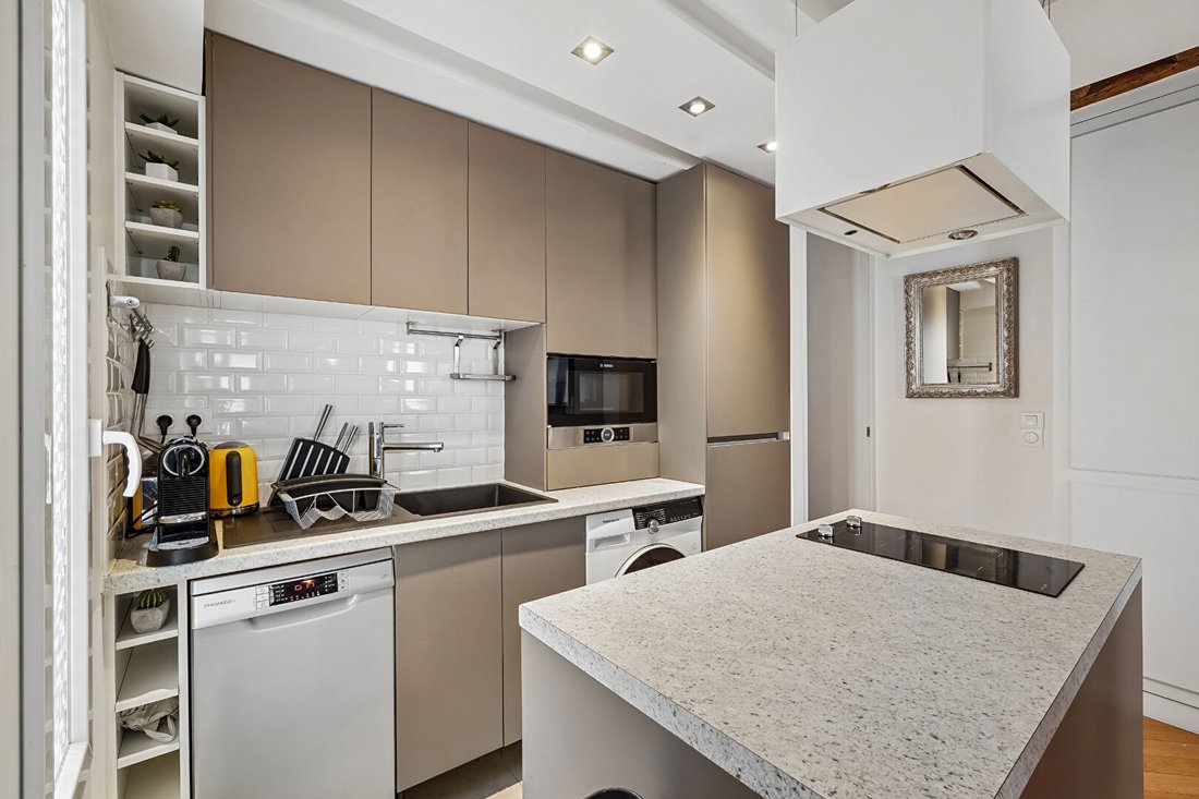 Apartment in Odéon, Paris 6e Arrondissement, Paris 3 - 18208397