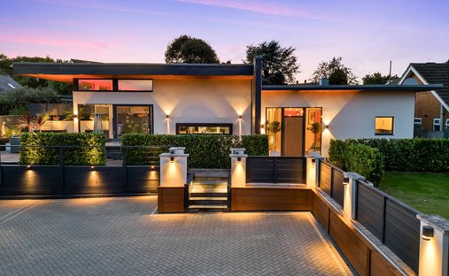 House in Ravenshead, England 1
