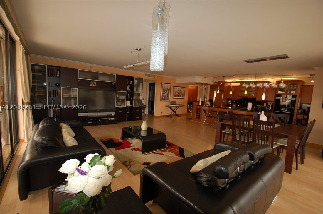 Condo in Bal Harbour, Florida, United States 1 - 18207306