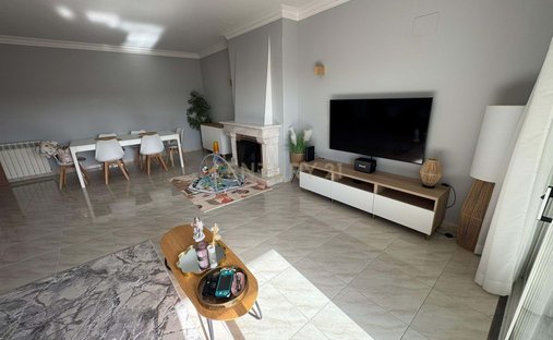 Apartment in Oeiras e Sao Juliao da Barra, Paco de Arcos e Caxias, Lisbon, Portugal 1
