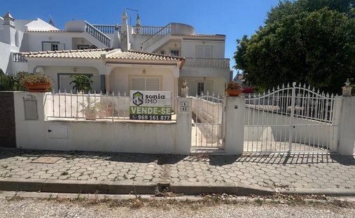 House in Armacao de Pera, Algarve, Portugal 1
