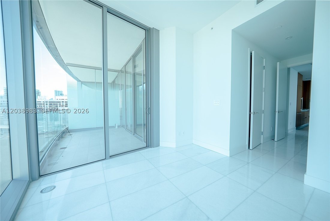 Condo in Miami, Florida, United States 1 - 18207301