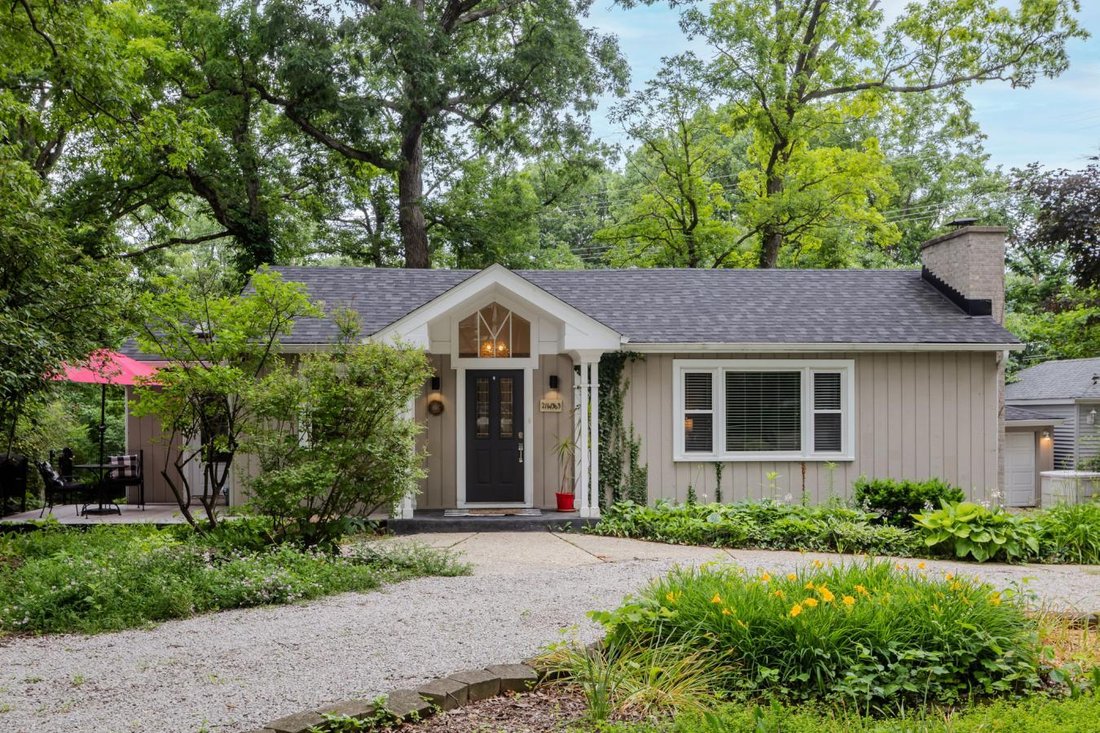 House in Glen Ellyn, Illinois, United States 2 - 18142485