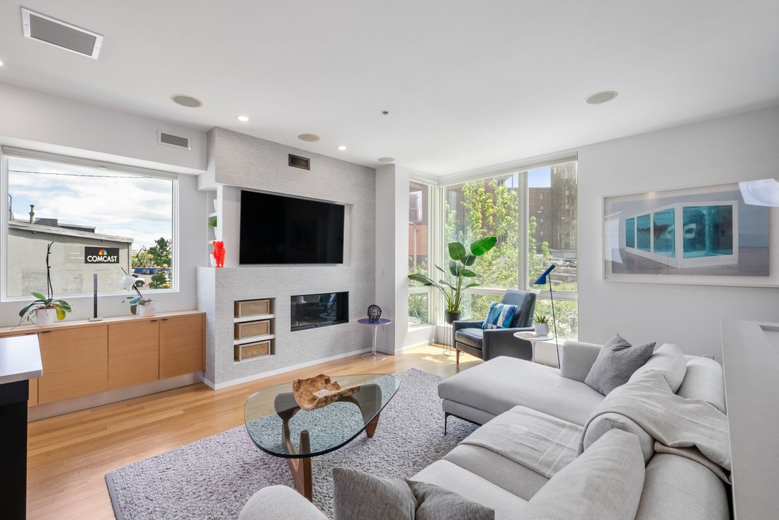 Condo in Boston, Massachusetts, United States 1 - 18207967
