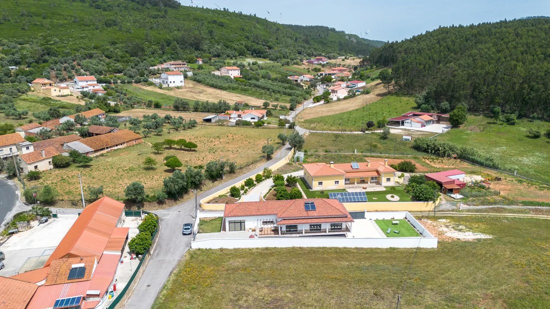 Villa in Rio Maior, Santarem District, Portugal 1 - 18208786