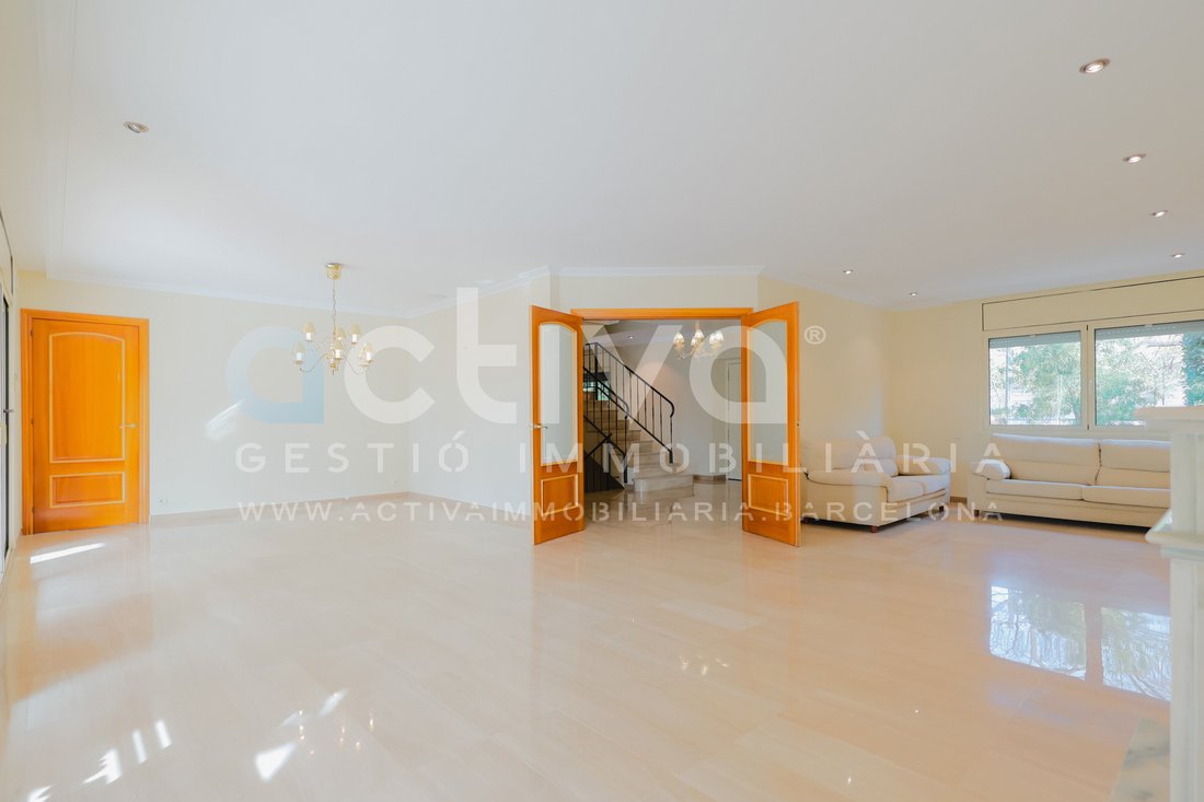 Villa in Esplugues de Llobregat, Catalonia, Spain 2 - 18208868