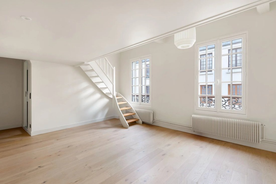 Apartment in Gros Caillou, Paris 7e Arrondissement, Paris 4 - 18207205