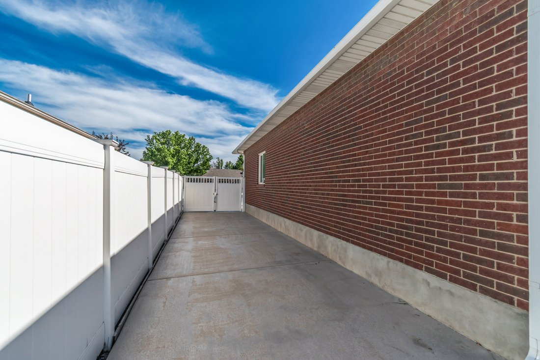 House in West Jordan, Utah, United States 4 - 18207503