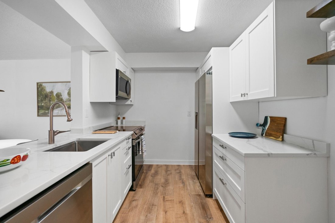 Condo in Arlington, Virginia, United States 3 - 18208620