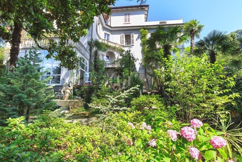Villa in Dizzasco, Lombardy, Italy 1 - 18207993