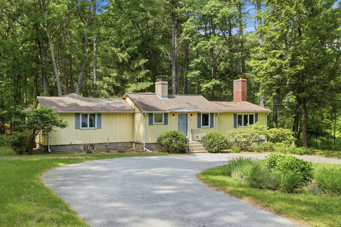 Acton, Massachusetts, United States 2 - 18207972