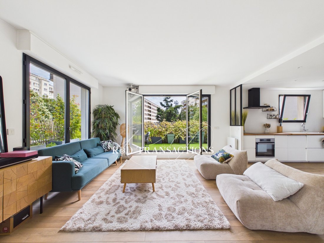 Apartment in Saint-Cloud, Ile-de-France, France 1 - 18208511