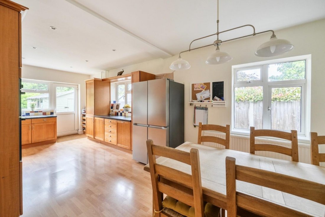 House in Old Windsor, England 4 - 18203214