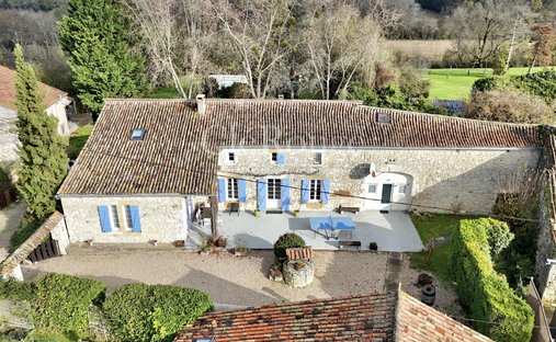 House in Duras, Nouvelle-Aquitaine, France 1