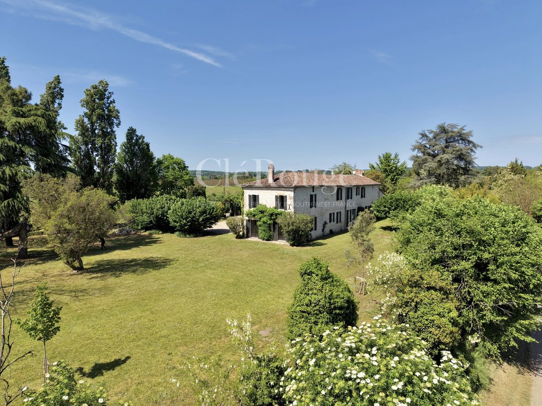 House in Sainte-Foy-la-Grande, Nouvelle-Aquitaine, France 2 - 18208457