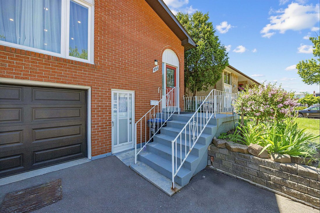 Townhouse in Mississauga, Ontario, Canada 2 - 18207958